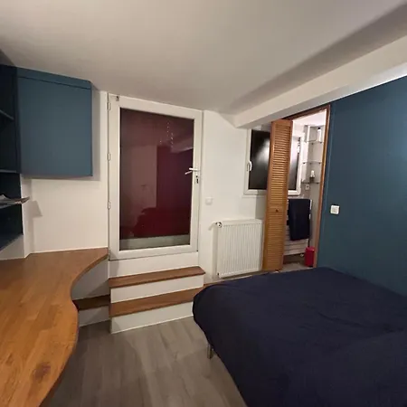 Homestay Ribot Paris